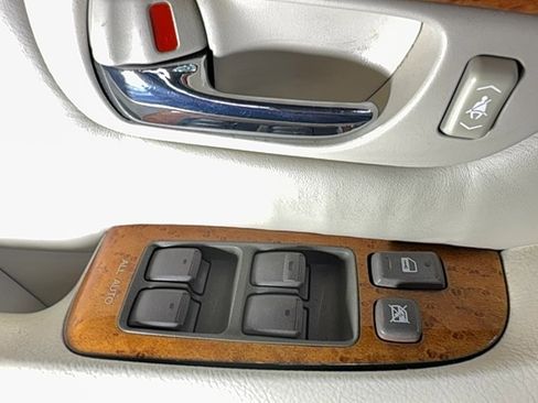 Used 2002 Lexus LS 430 image 50