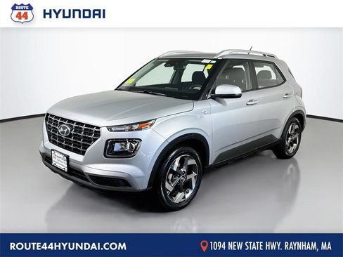 Used 2023 Hyundai Venue SEL FWD image 1