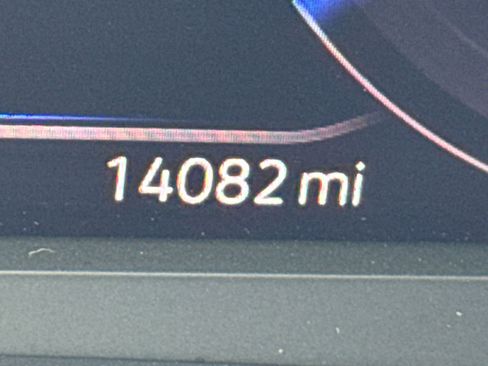 Used 2022 Volkswagen Atlas Cross Sport SE w/ Panoramic Sunroof Package image 24