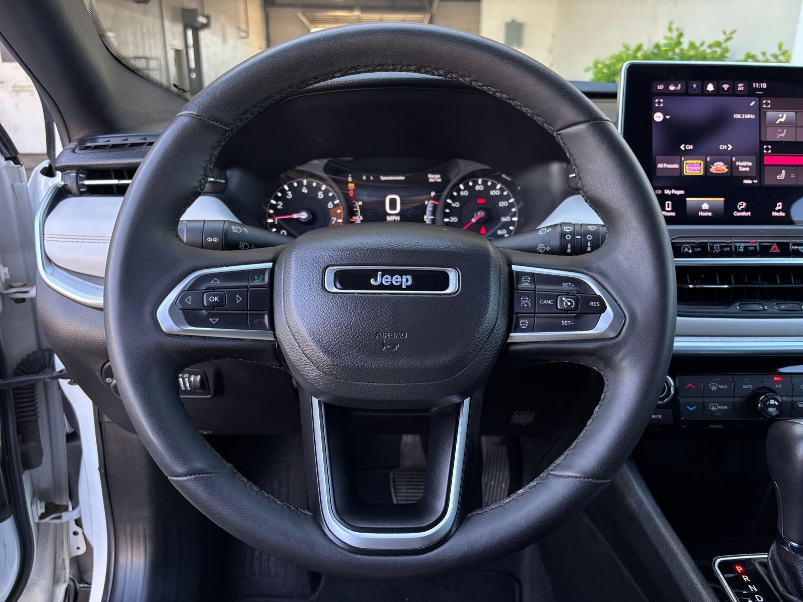 Used 2025 Jeep Compass Limited AWD/4WD image 28