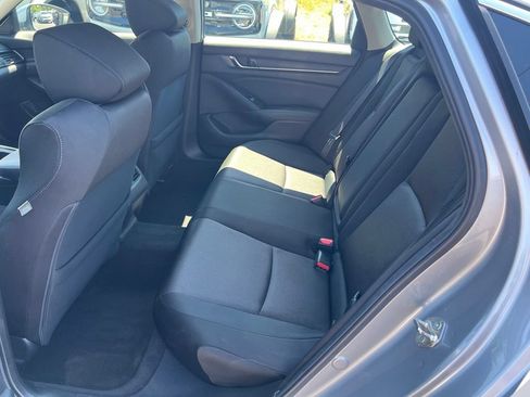 Used 2018 Honda Accord EX image 16