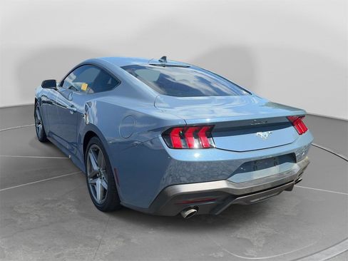 Used 2024 Ford Mustang Coupe RWD image 3
