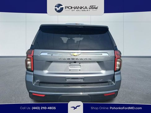 Used 2022 Chevrolet Suburban LT w/ Luxury Package image 6