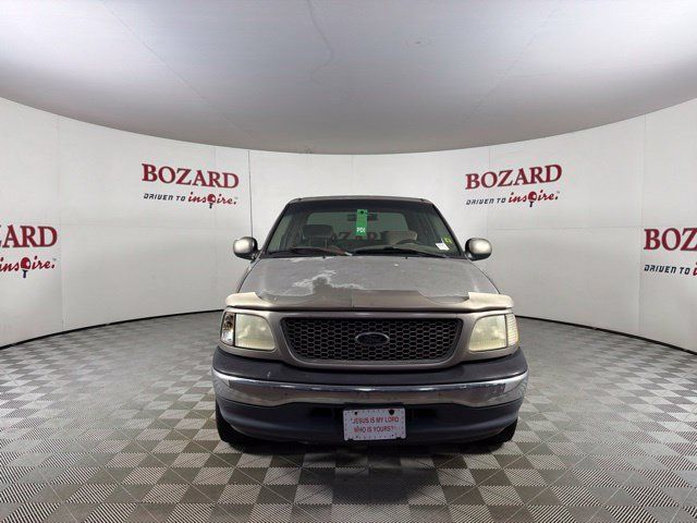 Used 2001 Ford F150 XLT RWD image 2