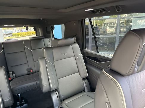 Used 2023 Cadillac Escalade Sport AWD/4WD image 15