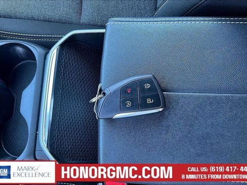Used 2025 GMC Terrain Elevation AWD/4WD image 39