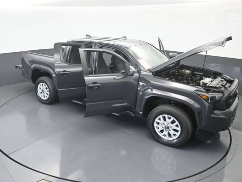 Used 2024 Toyota Tacoma SR5 RWD image 69