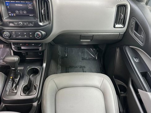 Used 2020 Chevrolet Colorado W/T w/ WT Convenience Package RWD image 28
