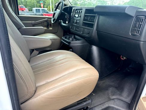 Used 2021 Chevrolet Express 2500 image 13