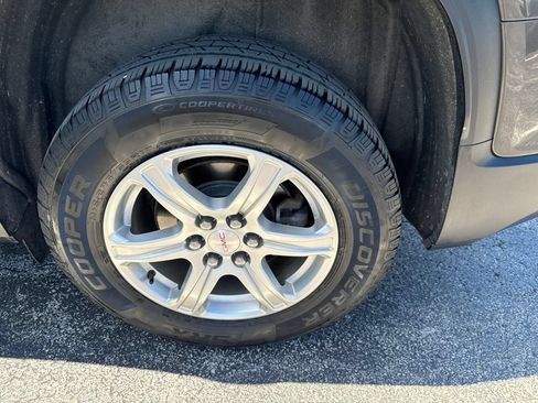 Used 2019 GMC Acadia SLE FWD image 43