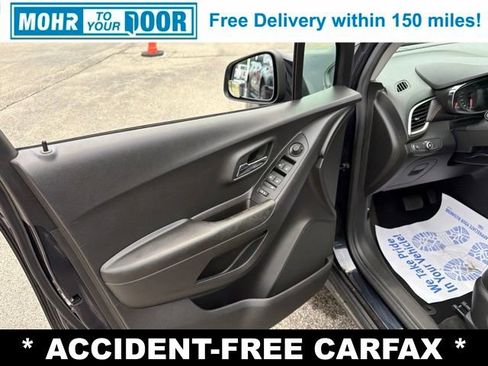 Used 2022 Chevrolet Trax LT AWD/4WD image 12