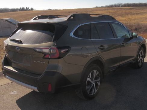Used 2021 Subaru Outback Limited image 2
