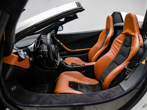 Used 2013 McLaren MP4-12C Spider image 44