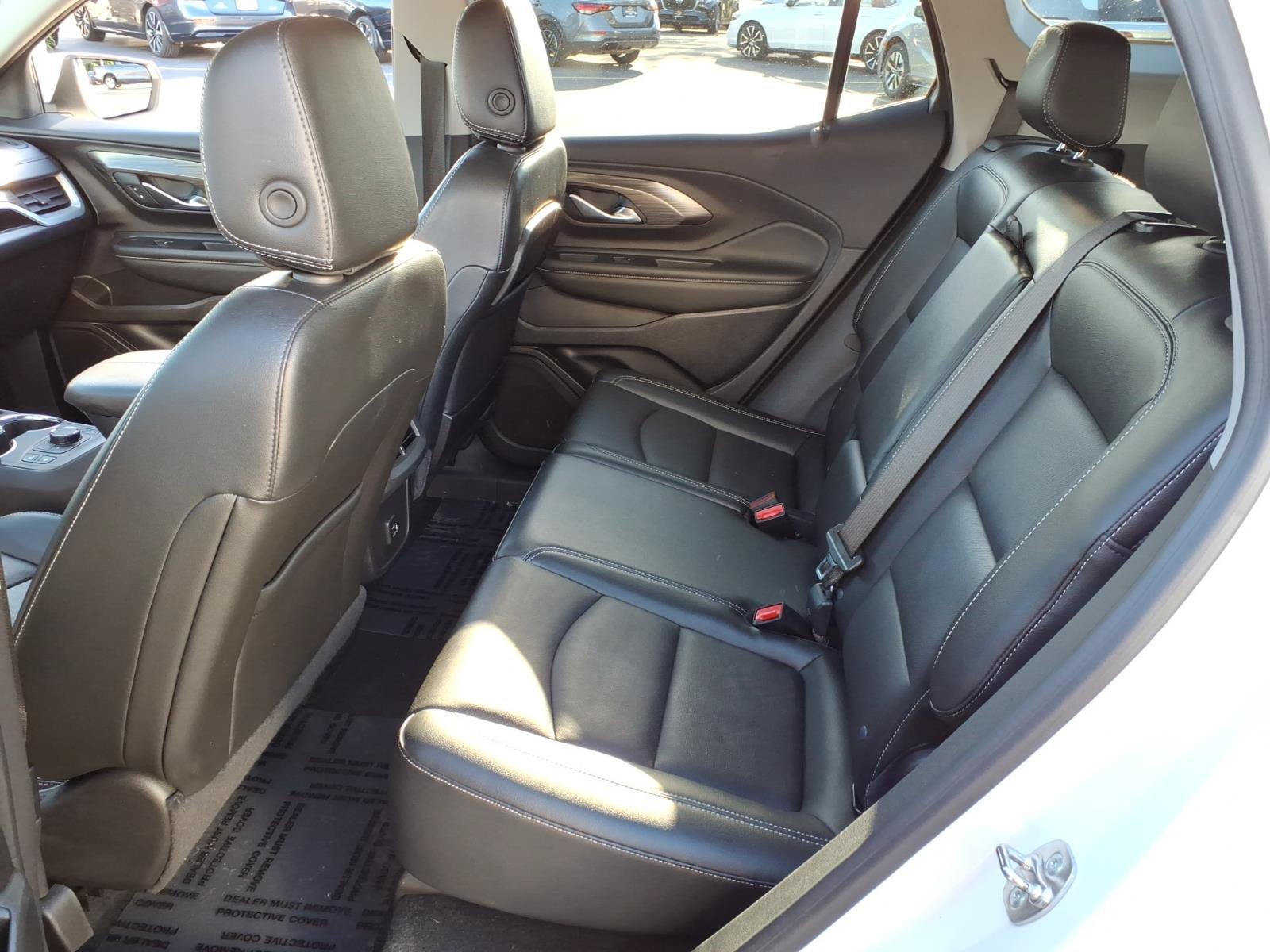 Used 2024 GMC Terrain SLT AWD/4WD image 6
