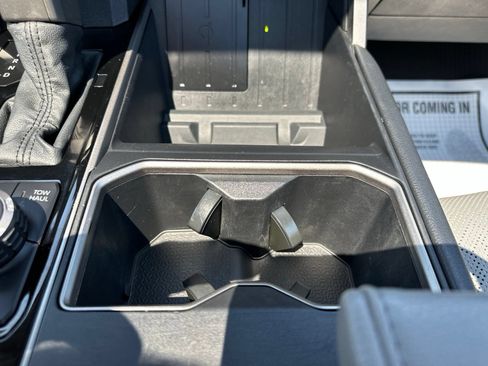 Used 2022 Toyota Tundra Limited w/ Power Package AWD/4WD image 63