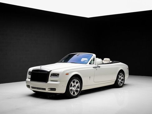 Used 2013 Rolls-Royce Phantom Drophead Coupe RWD image 7