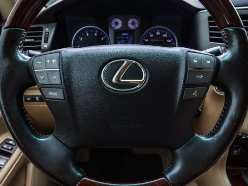 Used 2011 Lexus LX 570 4WD w/ Luxury Pkg image 14