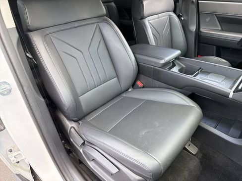 Used 2026 Hyundai Santa Fe SEL FWD image 32