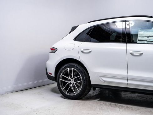 New 2026 Porsche Macan image 11