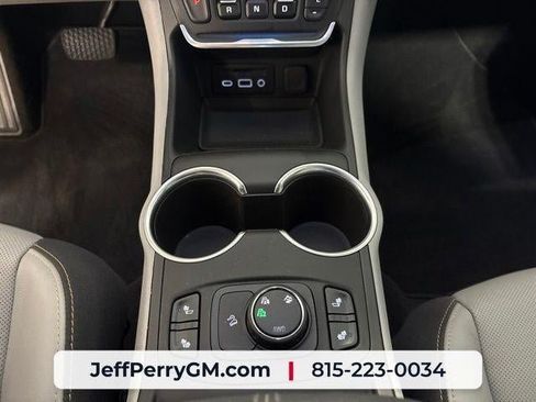 Used 2019 GMC Terrain SLT w/ Preferred Package AWD/4WD image 17