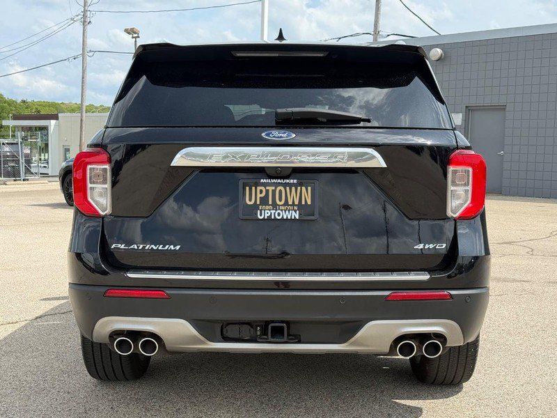 Certified 2023 Ford Explorer Platinum w/ Technology Package AWD/4WD image 5