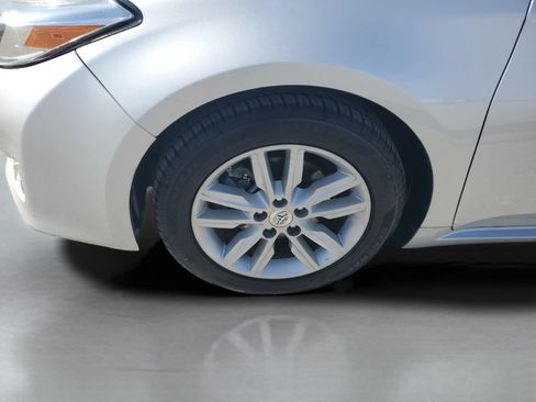 Used 2014 Toyota Avalon XLE FWD image 26
