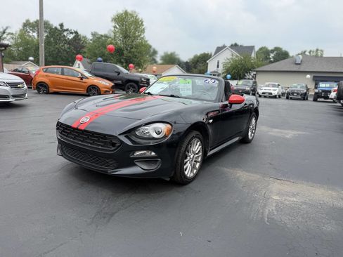 Used 2020 FIAT 124 Spider Classica w/ Technology Group image 2