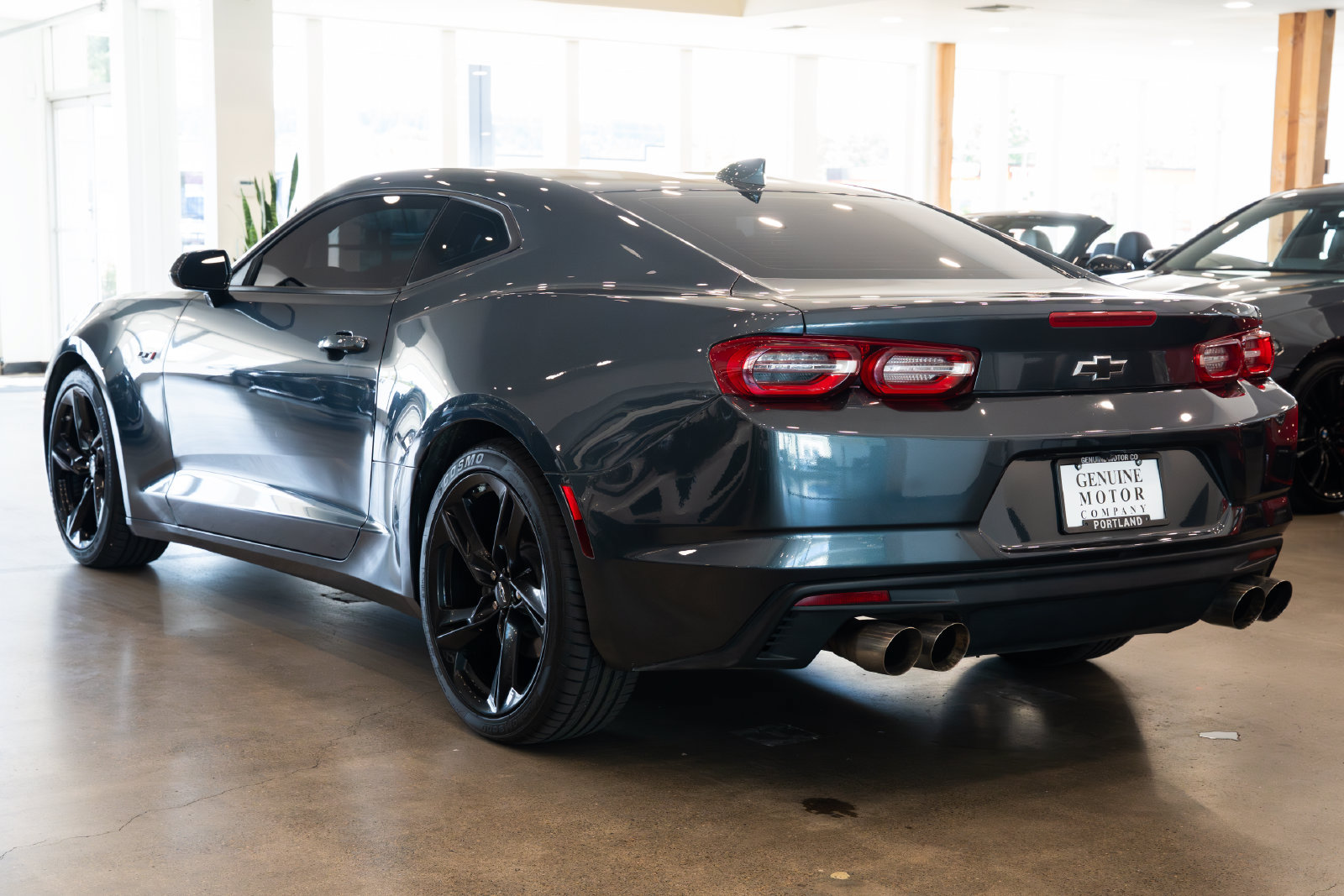 Used 2023 Chevrolet Camaro LT RWD image 6