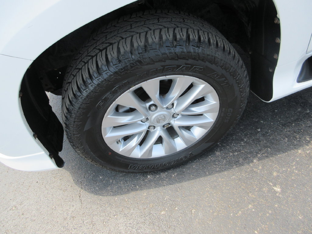 Used 2018 Lexus GX 460 Premium w/ Premium Package AWD/4WD image 14