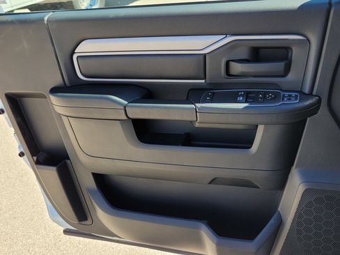 New 2024 RAM 2500 Tradesman w/ Chrome Appearance Group RWD image 24