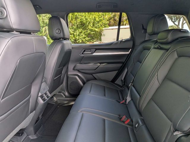 Used 2026 GMC Terrain Elevation w/ Elevation Premium Package FWD image 14
