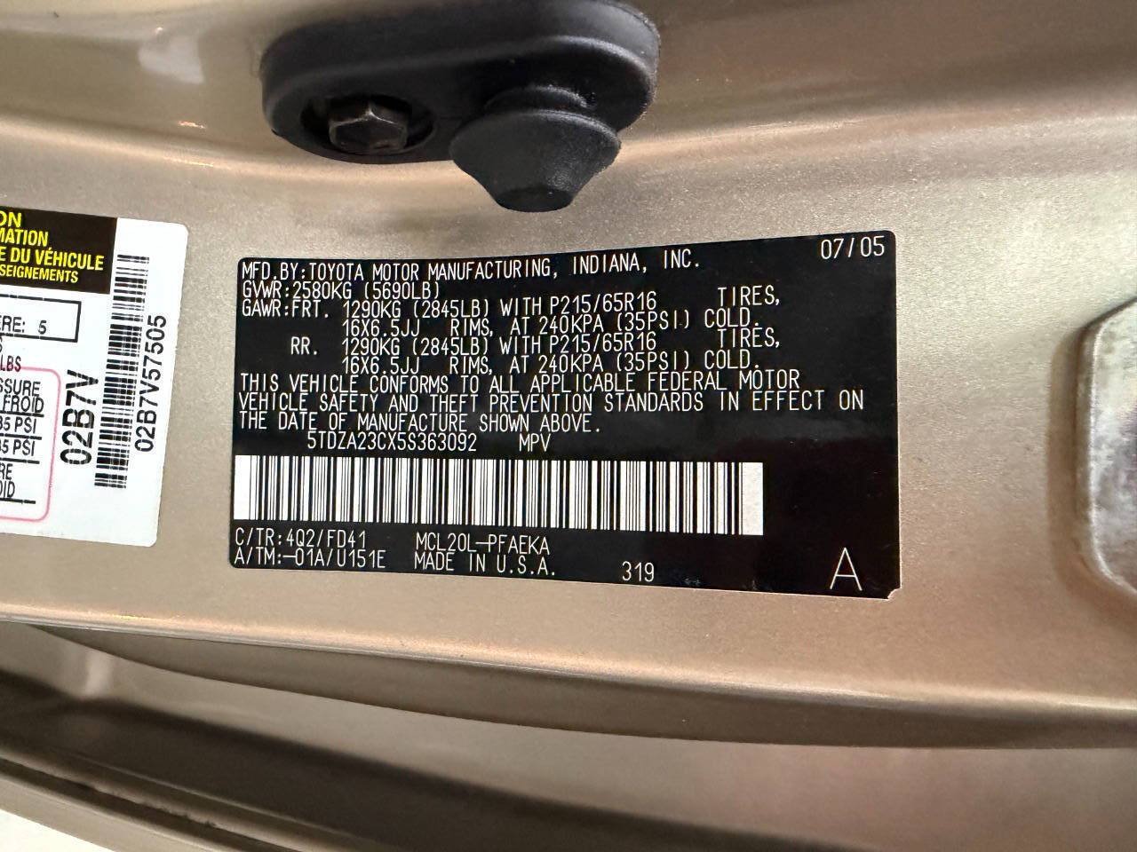 Used 2005 Toyota Sienna CE FWD image 25