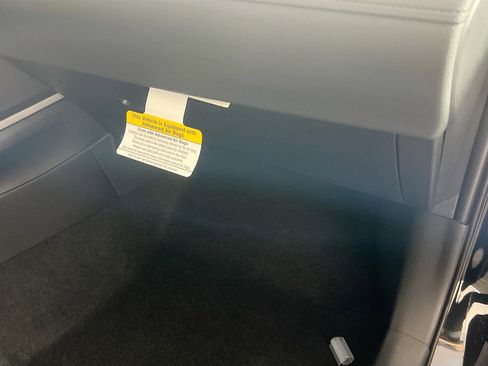 Used 2025 Toyota Corolla Cross LE image 35