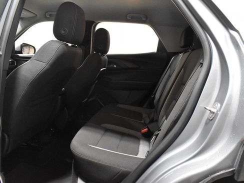 Used 2023 Chevrolet TrailBlazer LT w/ Convenience Package FWD image 8