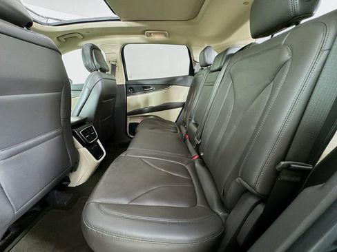 Used 2020 Lincoln Nautilus Reserve w/ Equipment Group 201A FWD image 31
