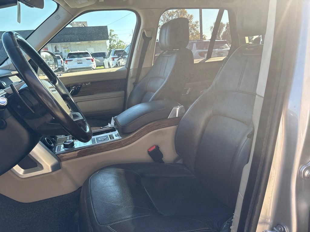 Used 2019 Land Rover Range Rover Supercharged AWD/4WD image 10