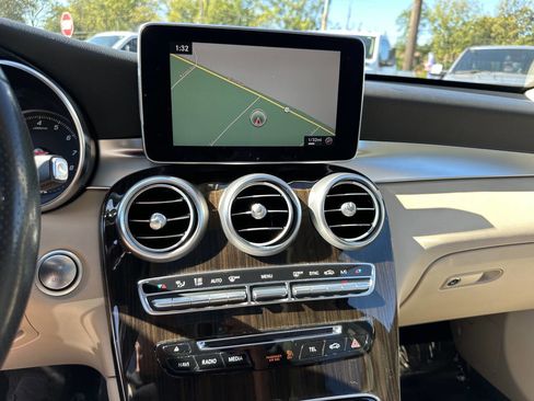 Used 2017 Mercedes-Benz GLC 300 4MATIC image 29