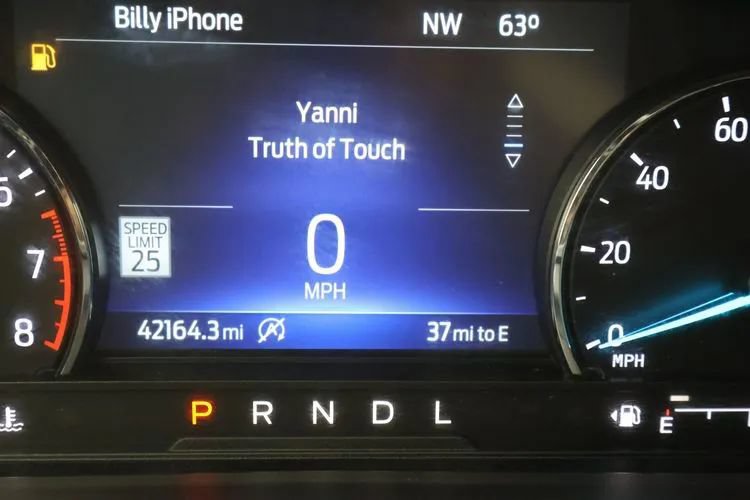 Used 2023 Ford Explorer XLT w/ Equipment Group 202A AWD/4WD image 29