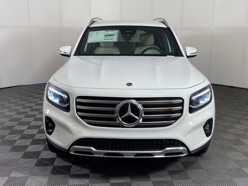 New 2025 Mercedes-Benz GLB 250 4MATIC image 5