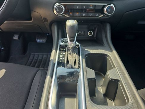 Used 2025 Nissan Sentra SV FWD image 15