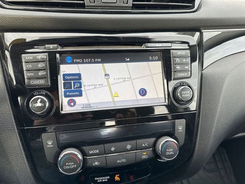 Used 2017 Nissan Rogue Sport SL image 21