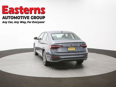 Used 2024 Volkswagen Jetta SE FWD image 62