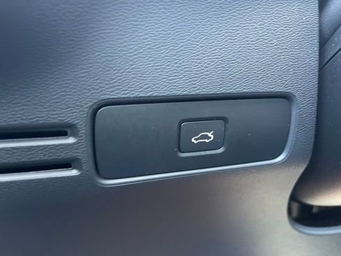 Used 2023 Volvo XC40 B5 Plus w/ Driver Assist Package AWD/4WD image 28