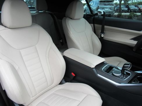 Used 2023 BMW M440i Convertible w/ Premium Package RWD image 8