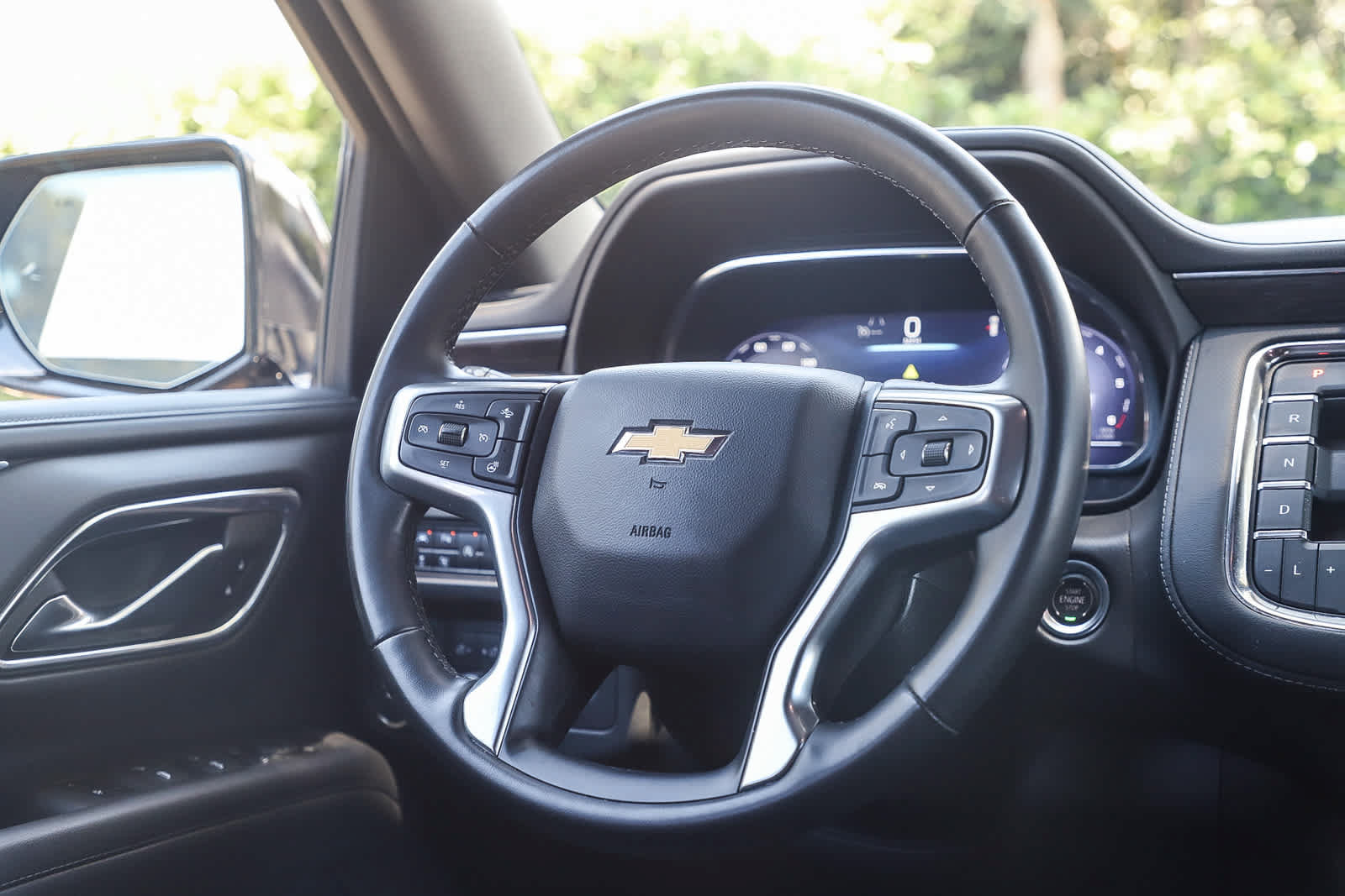 Used 2024 Chevrolet Tahoe LT w/ Luxury Package RWD image 15