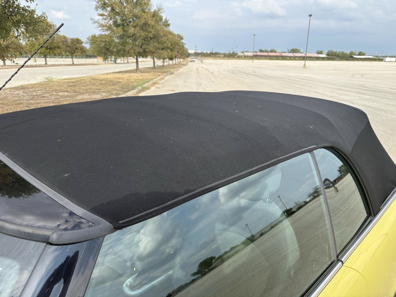 Used 2009 MINI Cooper Convertible FWD image 12