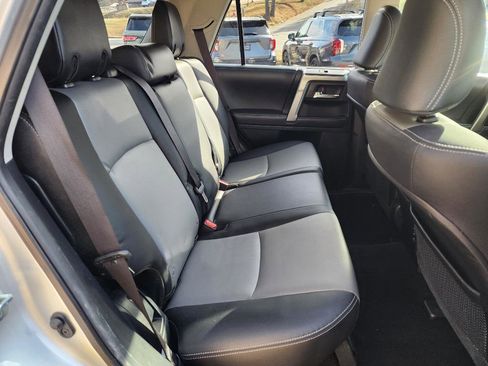 Used 2018 Toyota 4Runner SR5 image 9