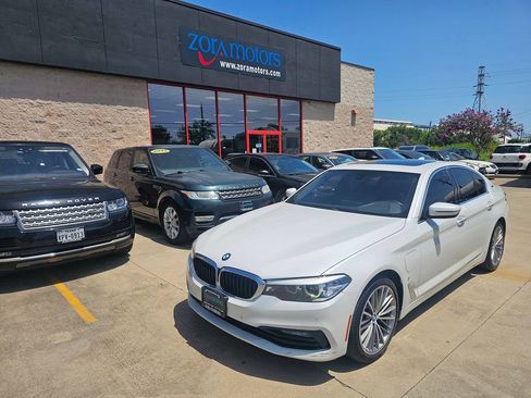Used 2018 BMW 530e w/ Premium Package 2 RWD image 1