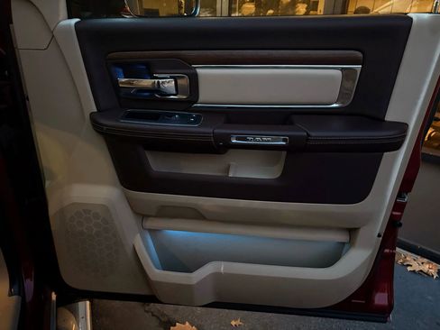 Used 2013 RAM 2500 Laramie w/ Convenience Group image 20