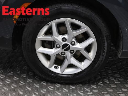 Used 2023 Kia Soul LX w/ LX Technology Package FWD image 31
